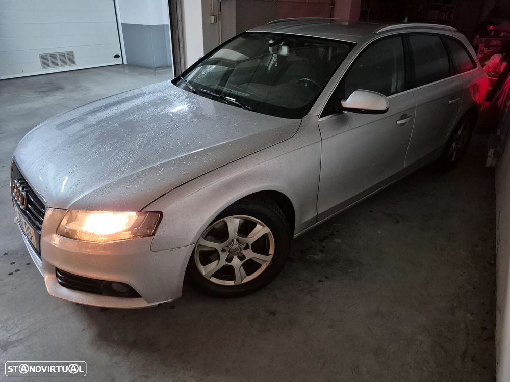 Audi A4 Avant 2.0 TDI Advance - 4