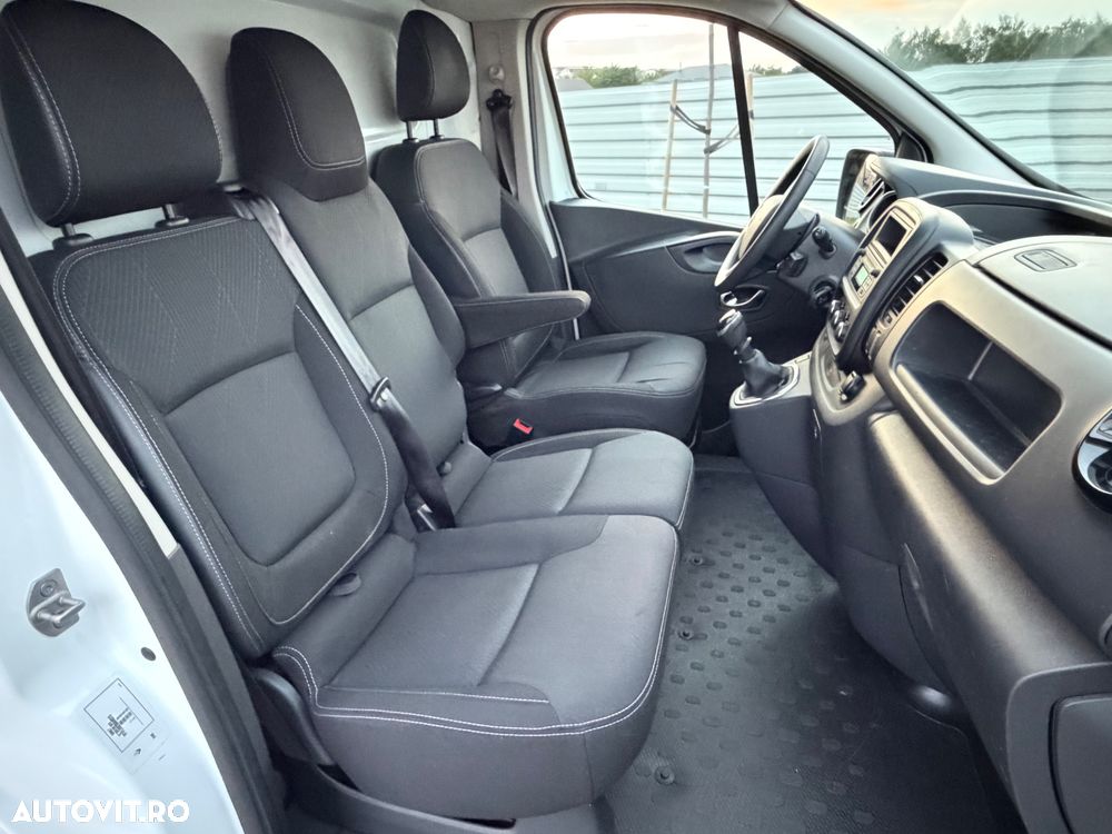 Renault Trafic - 12
