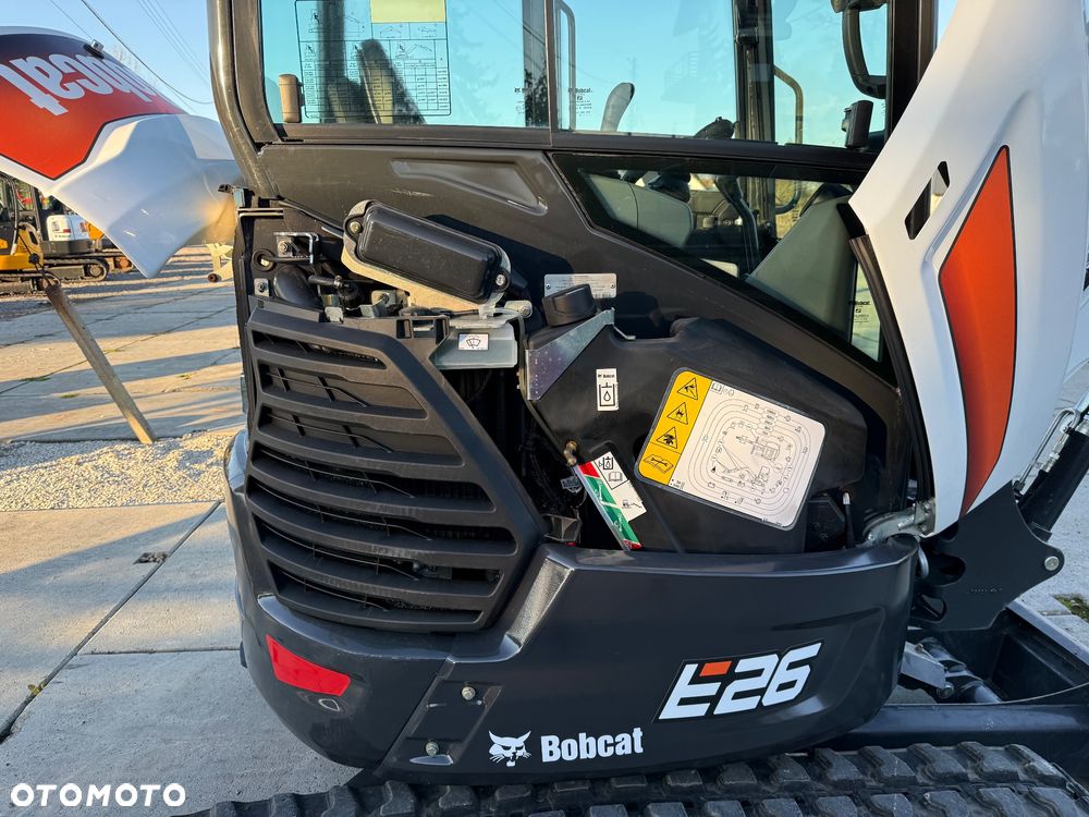 Bobcat E26 - 8