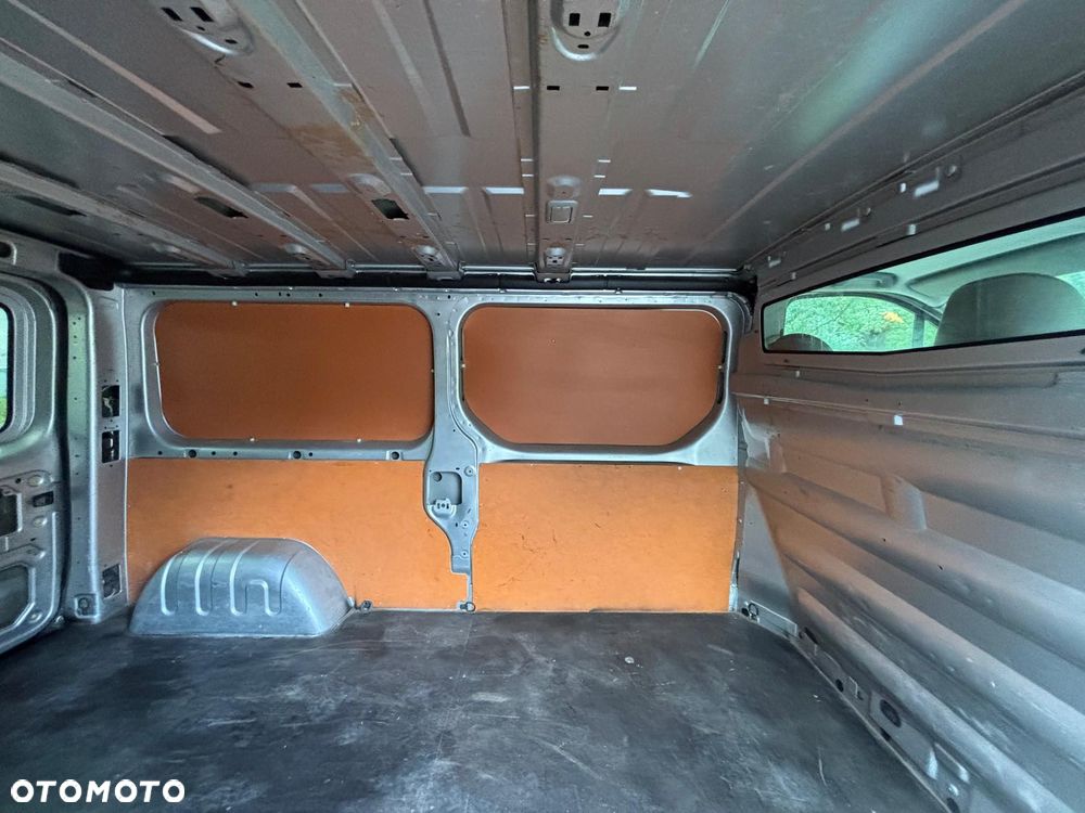 Opel Vivaro - 14