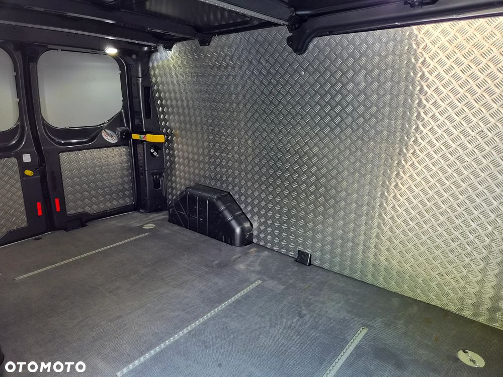 Ford Transit Custom - 28