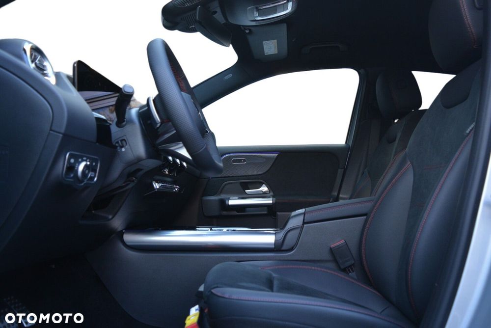 Mercedes-Benz GLA 200 d AMG Line - 7