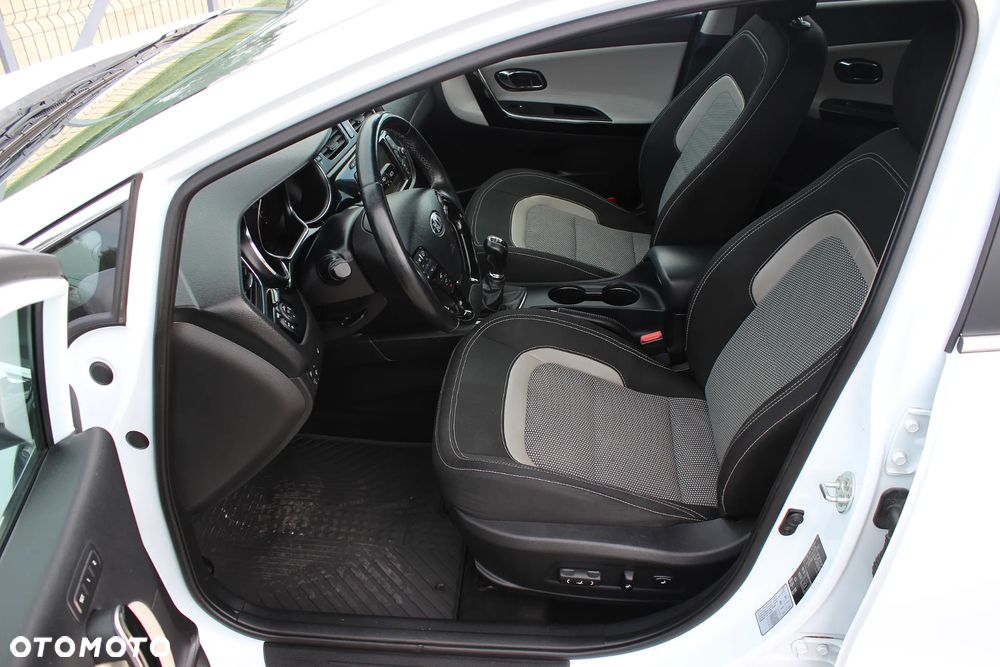 Kia Ceed 1.6 CRDi L Business Line - 28