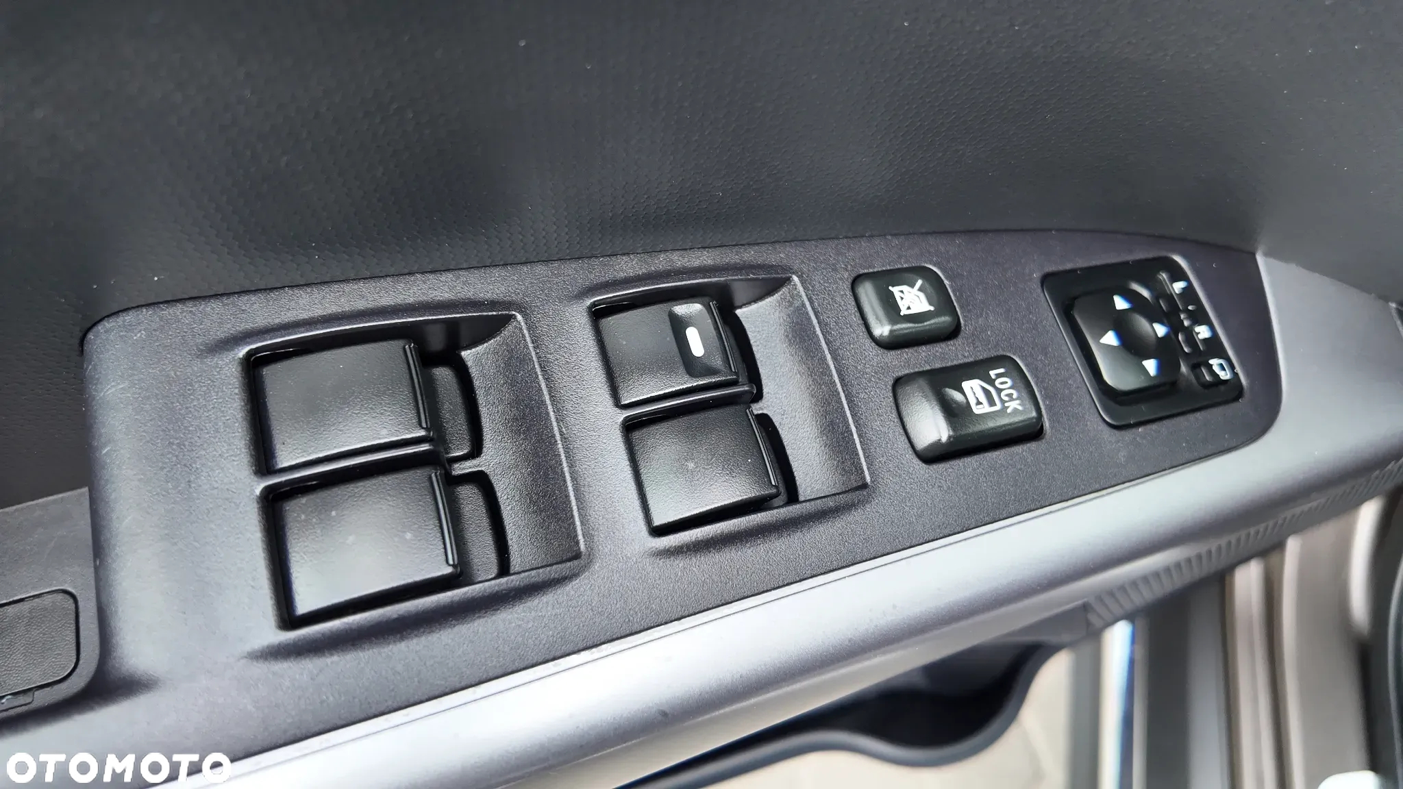 Mitsubishi Outlander 2.0 2WD - 23