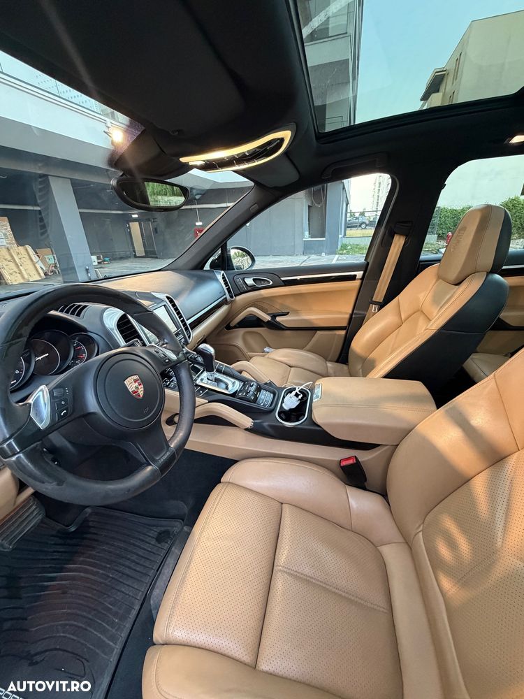Porsche Cayenne - 23