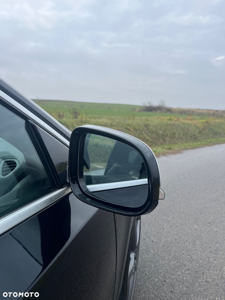 Volvo V40 D2 R-Design - 14