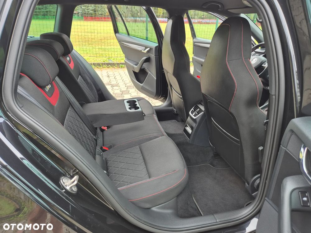 Skoda Octavia 2.0 TSI DSG RS 230 - 37