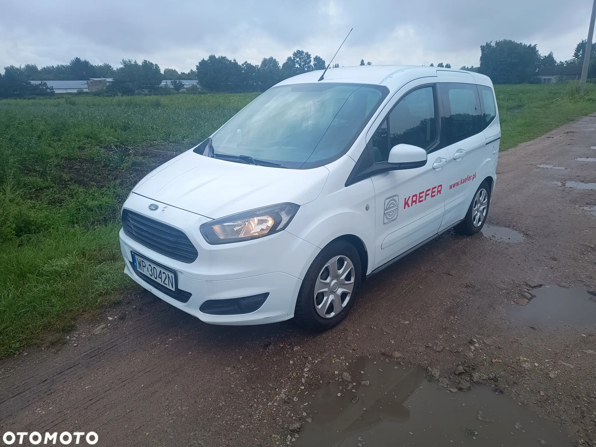 Ford Tourneo Courier 1.5 TDCi Trend - 6