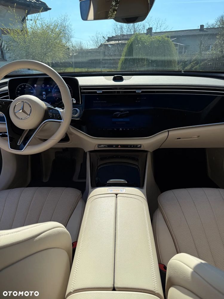Mercedes-Benz Klasa E - 26