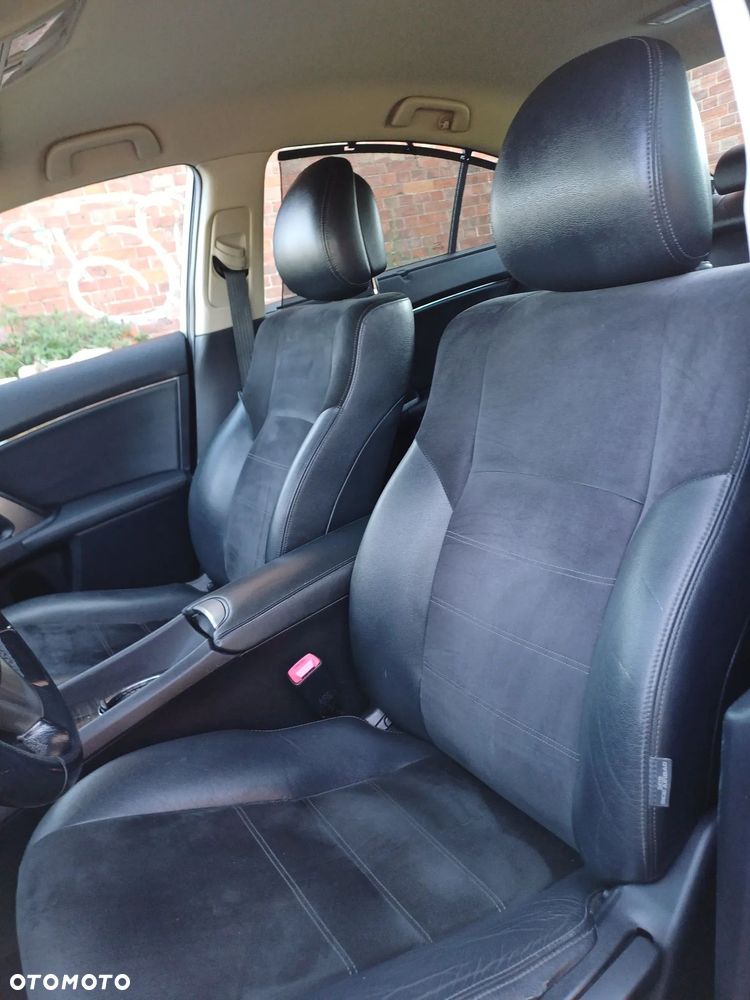 Toyota Avensis 2.0 D-4D Executive - 16