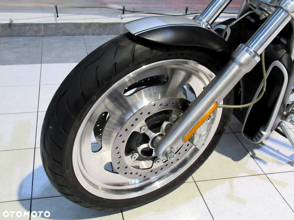 Harley-Davidson Softail V-Rod - 21