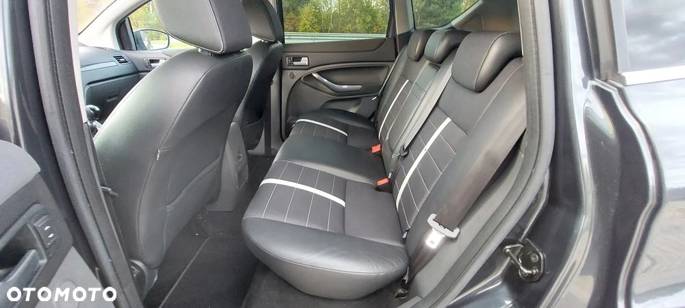Ford Kuga 2.0 TDCi 4x4 Titanium - 29