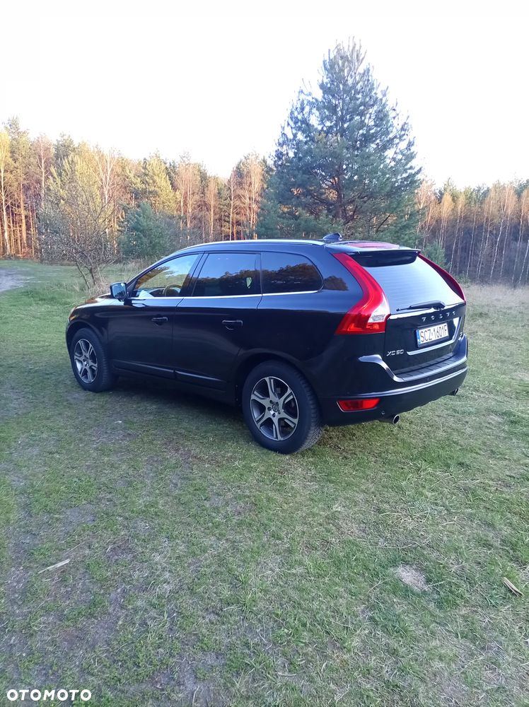 Volvo XC 60 D5 AWD Summum - 11