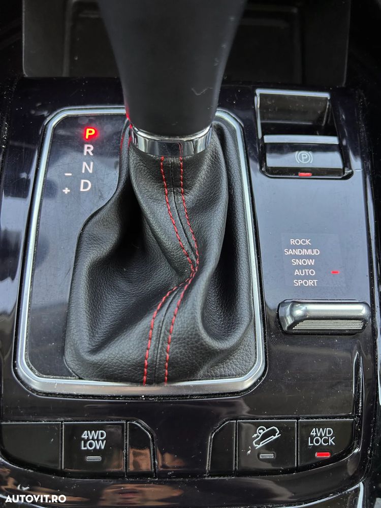 Jeep Compass - 24