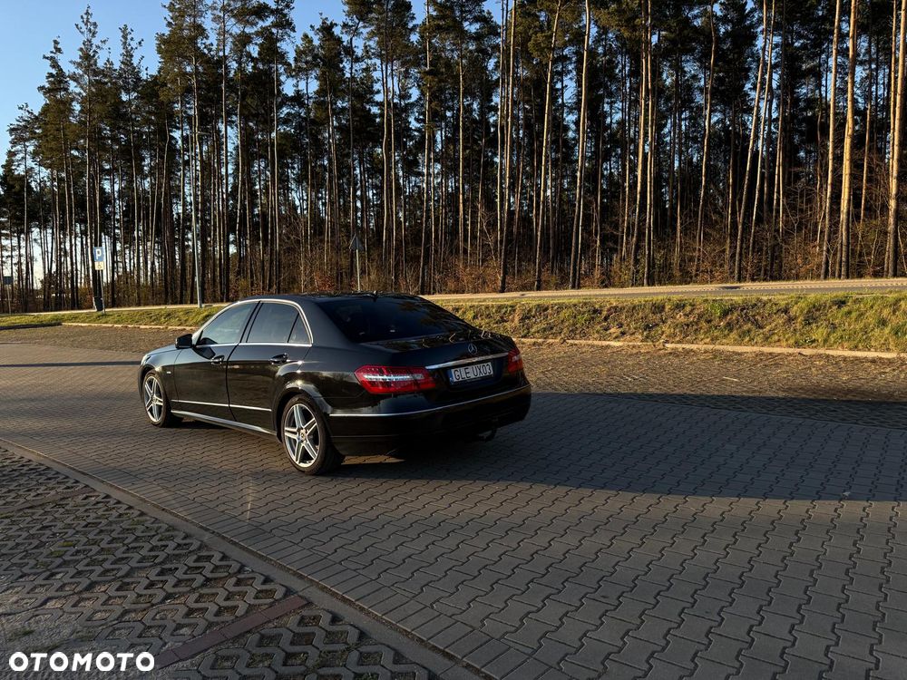 Mercedes-Benz Klasa E 220 CDI DPF BlueEFFICIENCY Automatik Avantgarde - 6