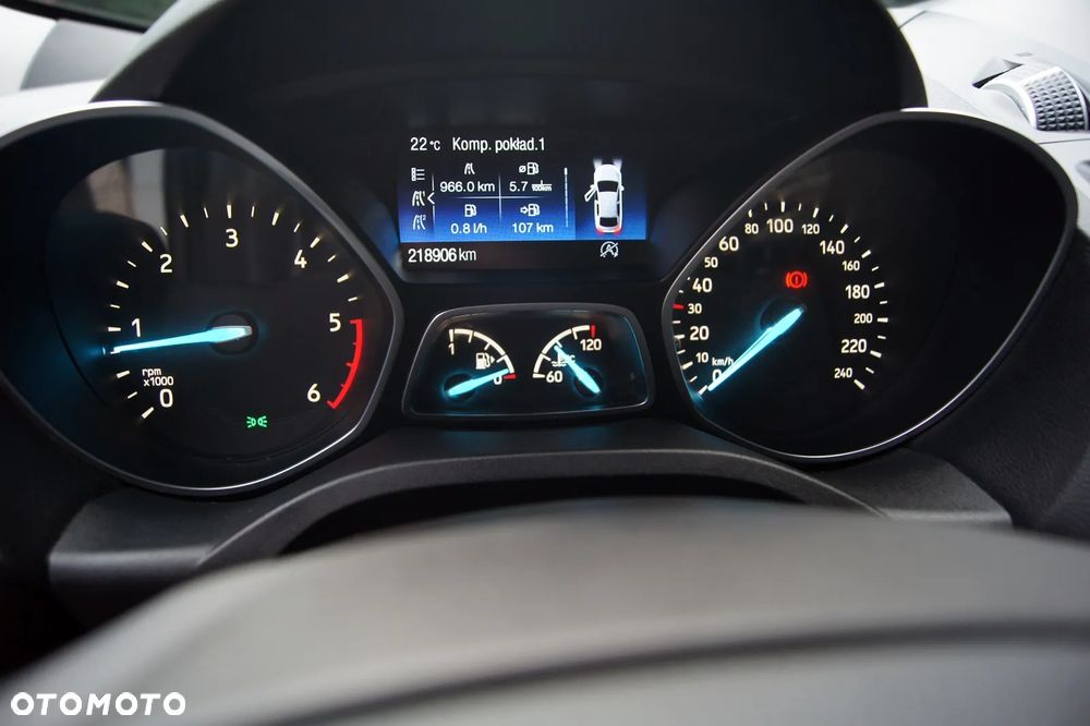 Ford Kuga - 27