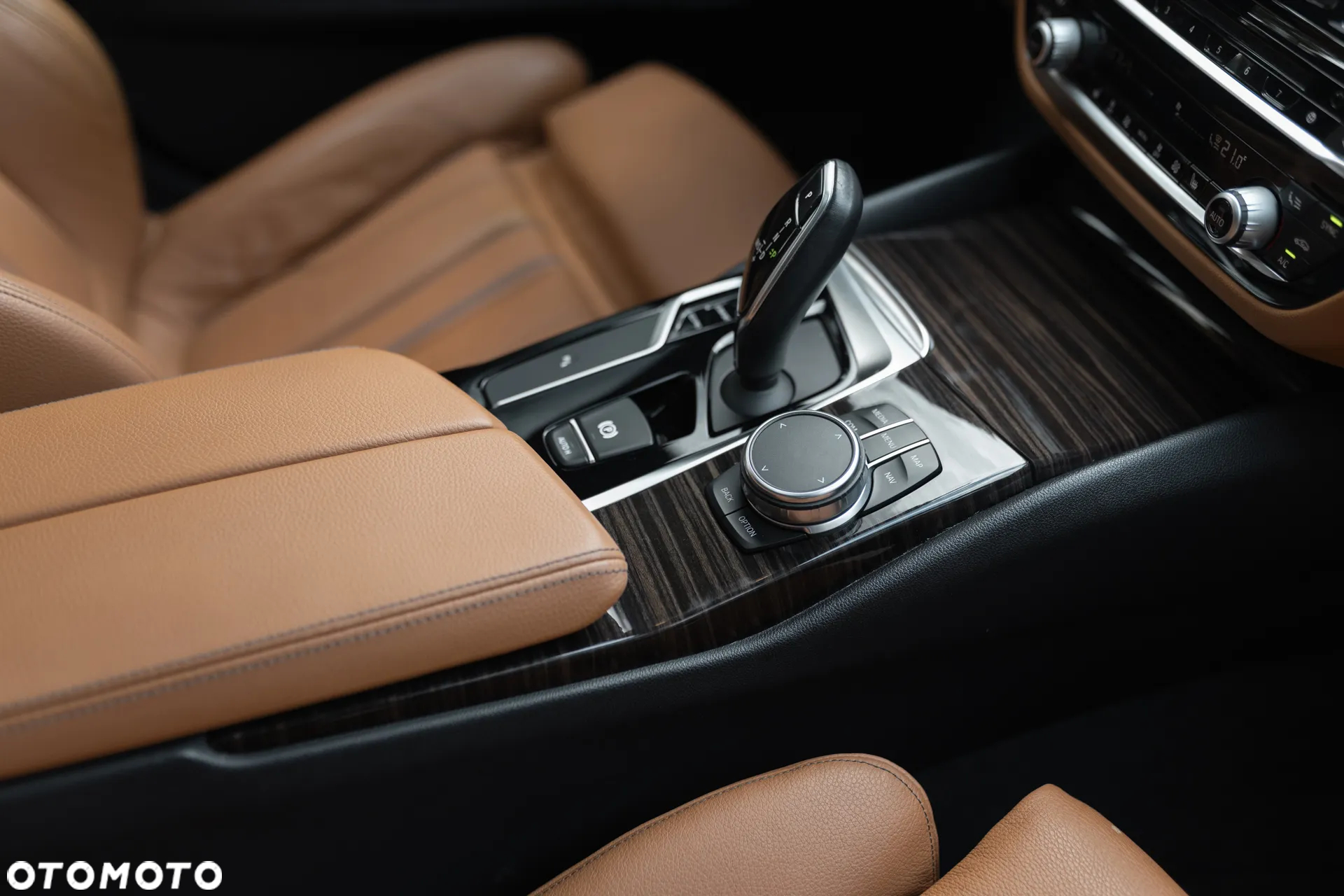 BMW Seria 5 540i GPF Sport Line sport - 20