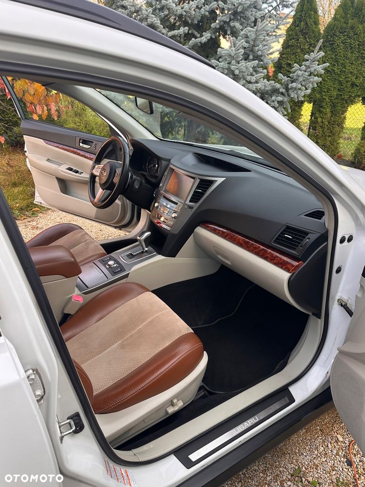 Subaru Outback - 10