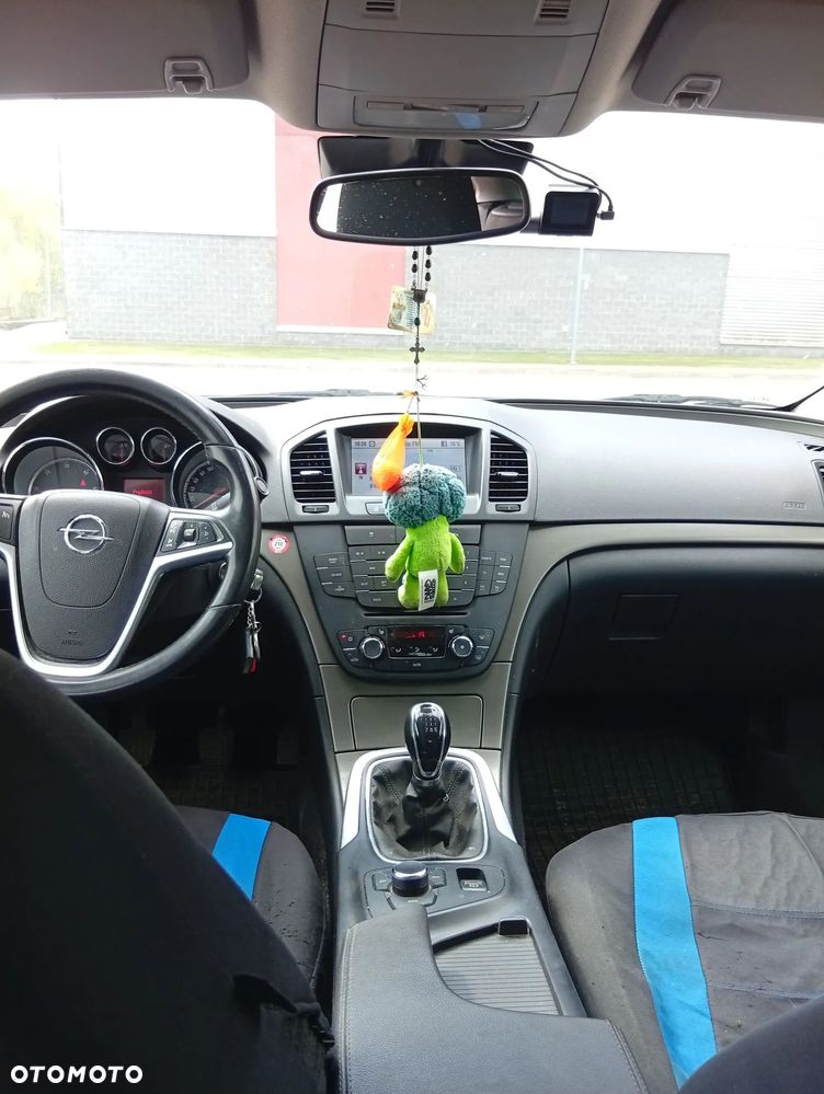 Opel Insignia 2.0 CDTI - 12