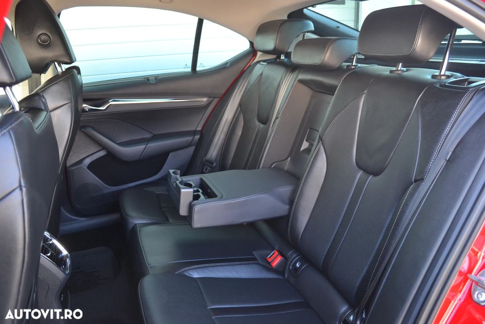 Skoda Octavia 2.0 TDI DSG 4X4 Style - 12