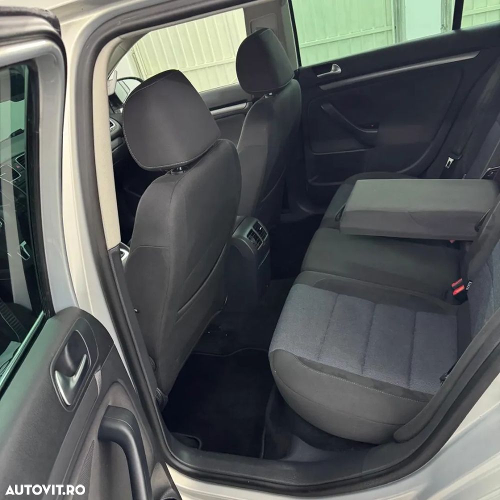 Volkswagen Golf 2.0 TDI DPF DSG Style - 17