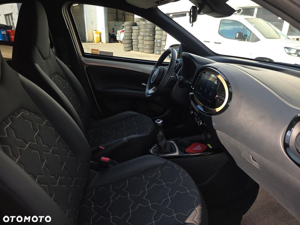 Toyota Aygo X - 8