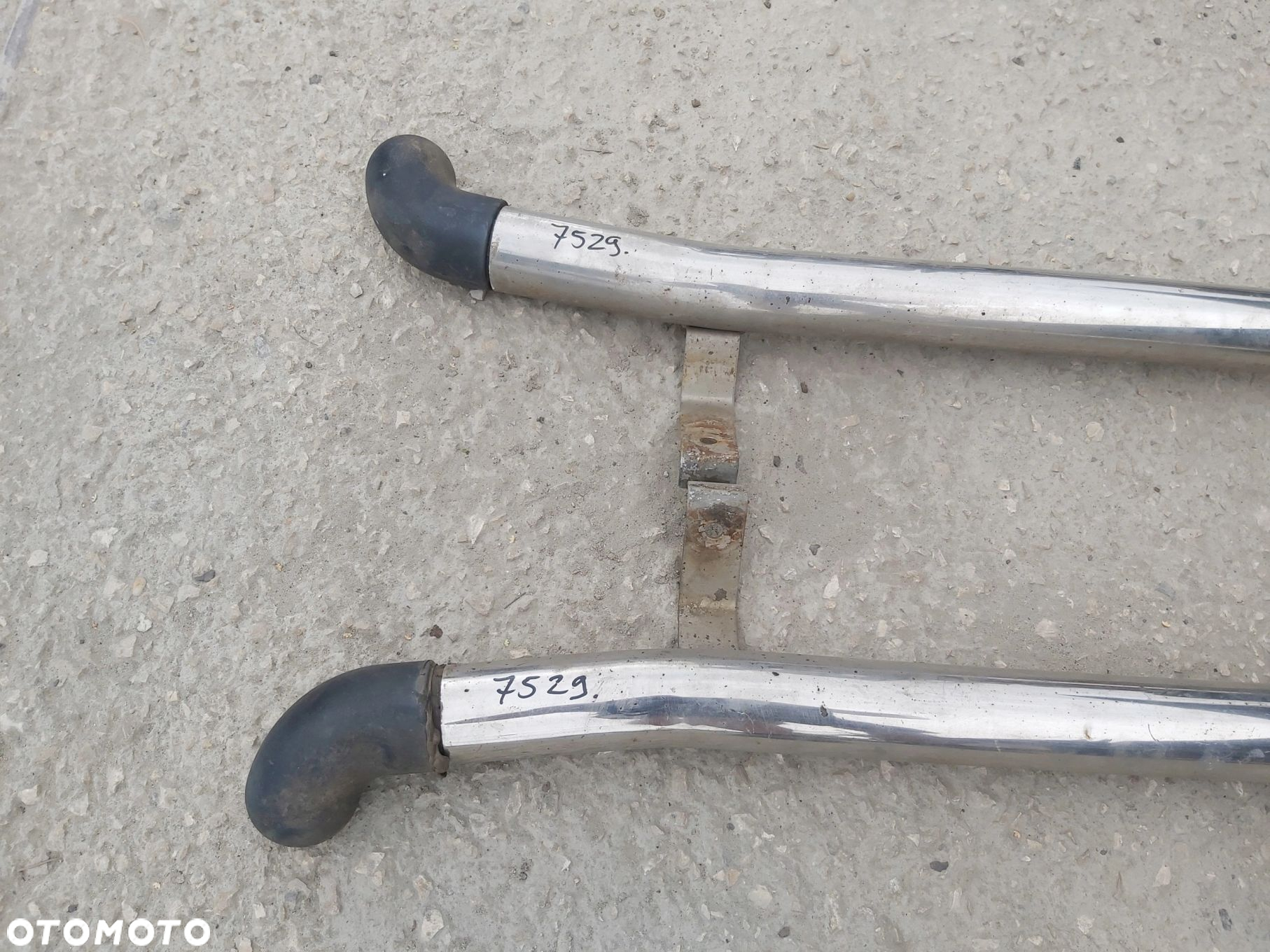 Toyota Rav4 II orurowanie stopnie progi - 3