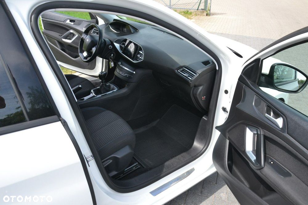 Peugeot 308 - 16