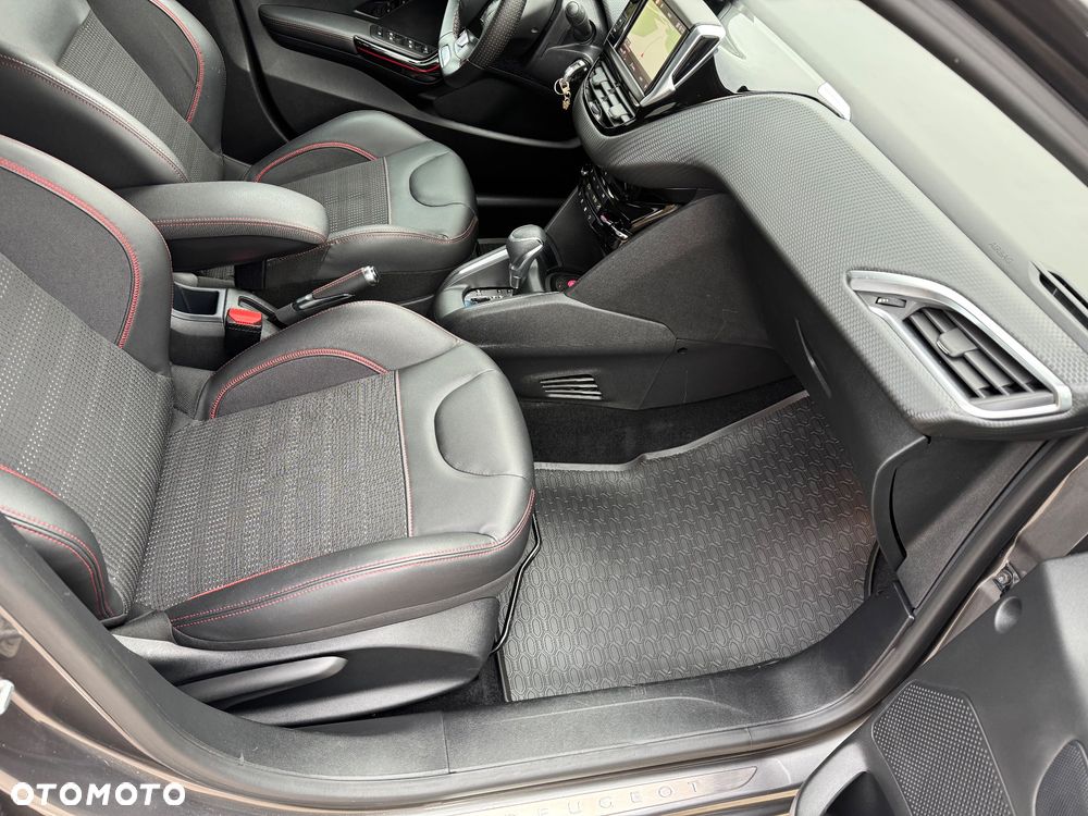 Peugeot 208 - 28