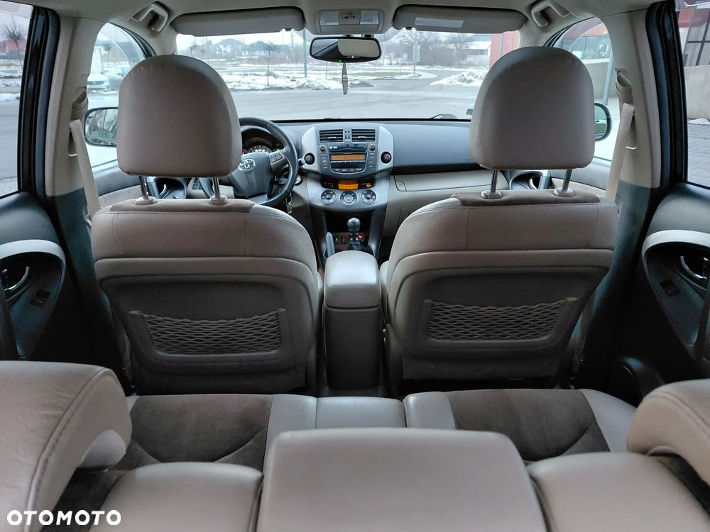 Toyota RAV4 2.2 D-4D 4x4 Sol - 25