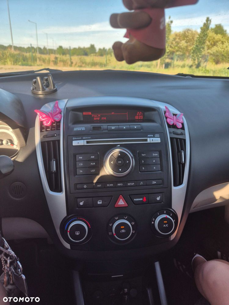 Kia Ceed - 4