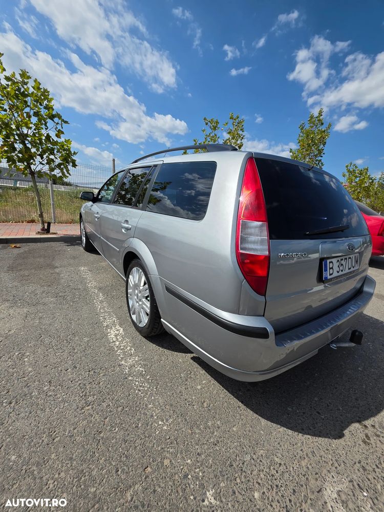 Ford Mondeo Wagon 1.8 Trend - 3