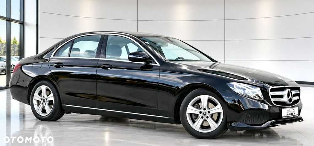 Mercedes-Benz Klasa E 200 d 9G-TRONIC - 33