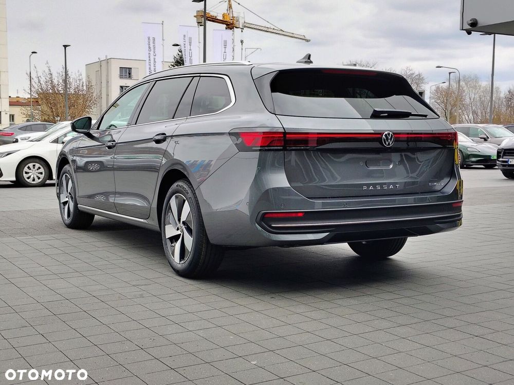 Volkswagen Passat - 5