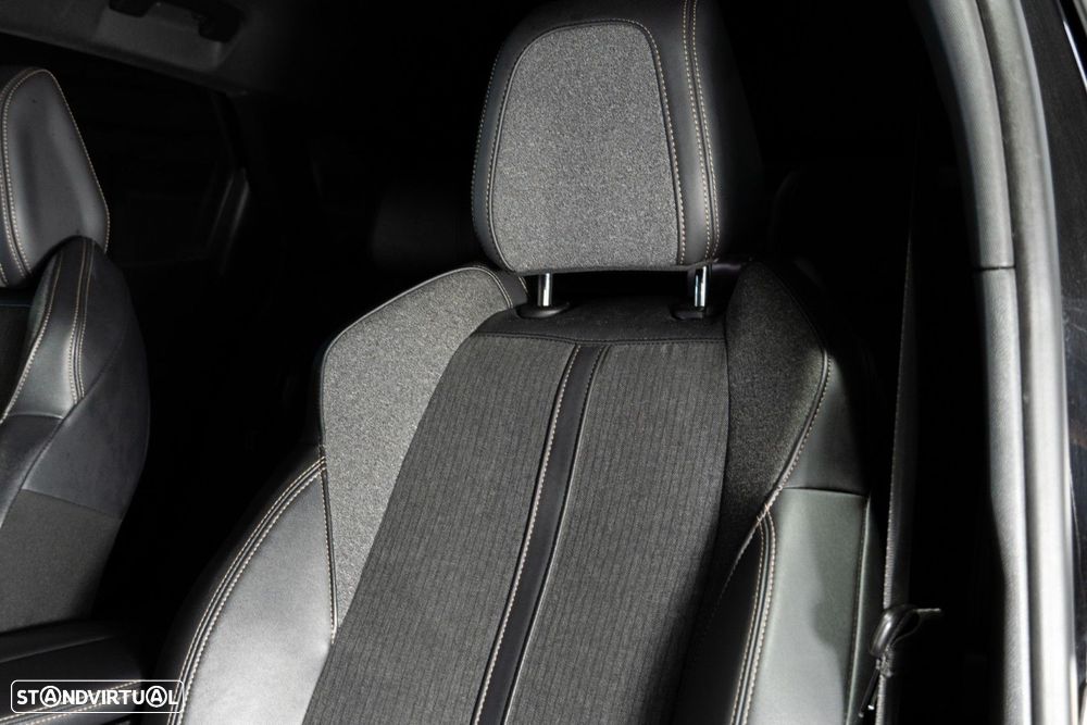 Peugeot 3008 1.5 BlueHDi GT Line EAT8 - 33