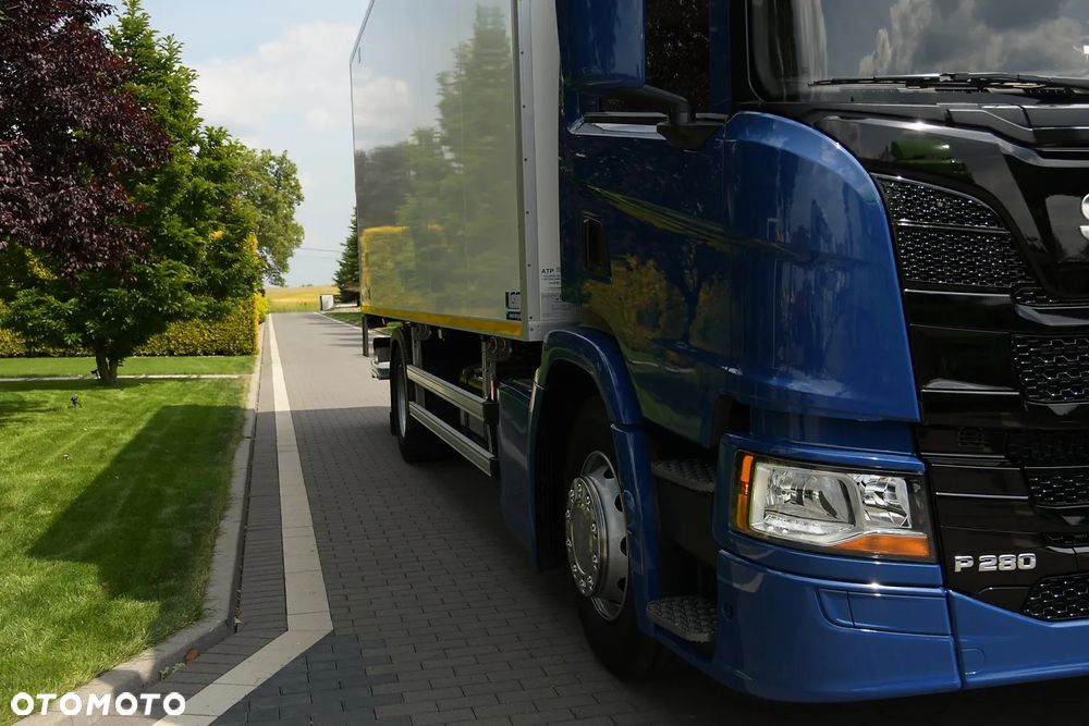 Scania P280///* 2022///* PRZEBIEG 165 TYŚ KM///* CHŁODNIA///* 18000KG///* THERMO KING///* WINDA///* BAR///* DŁ 7.30///* 18 EURO PALET///* KAMERA///* LEDY///* WAGA///* STAN JAK NOWA - 12