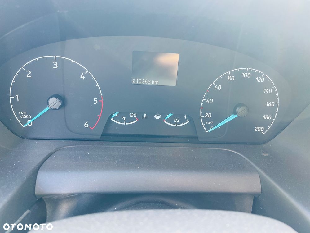 Ford Transit Custom - 12