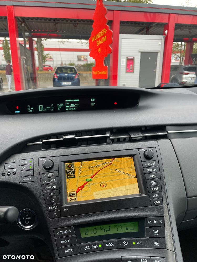 Toyota Prius - 13