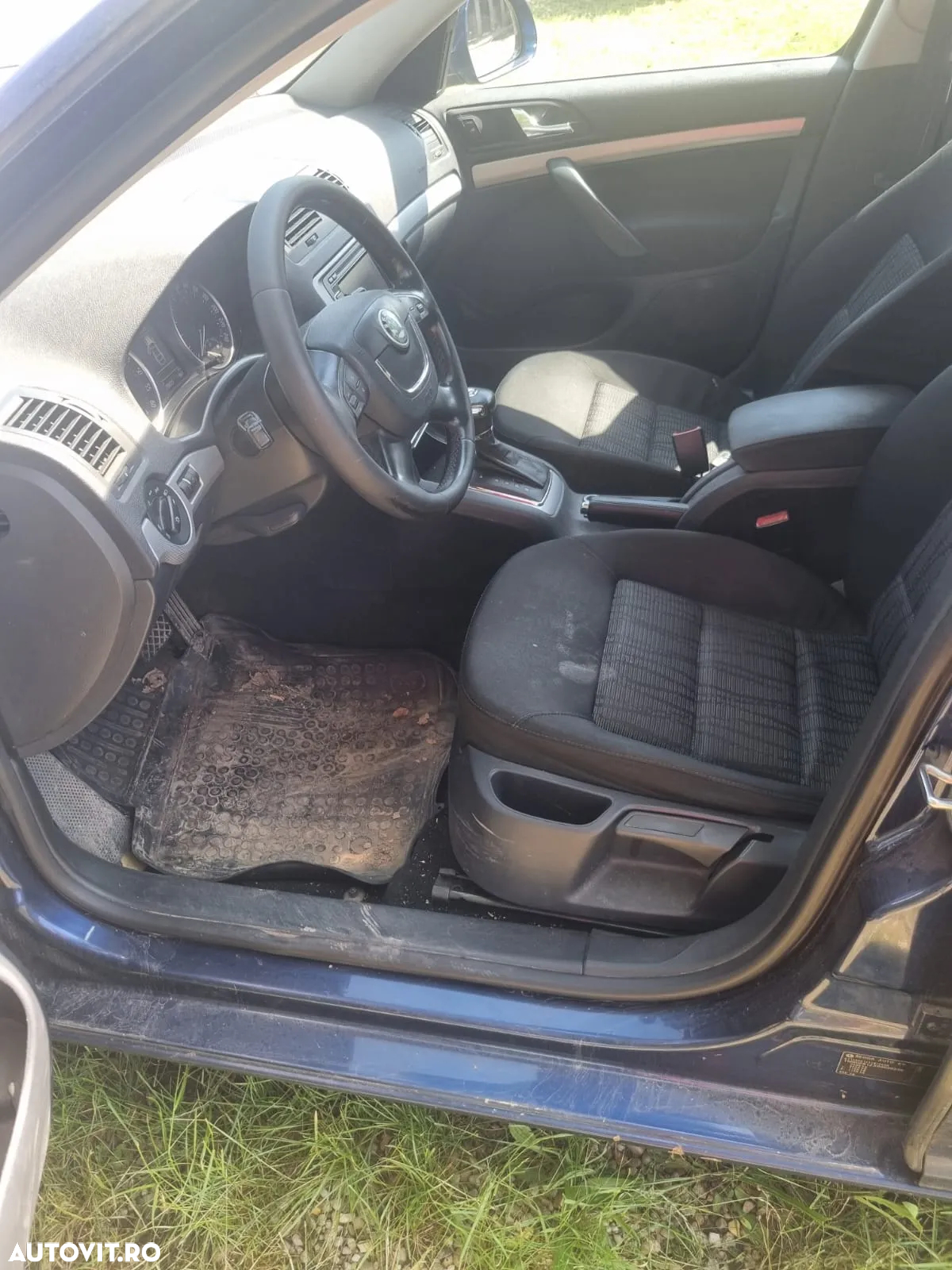 Skoda Octavia Combi 2.0 TDI Ambiente DSG - 10