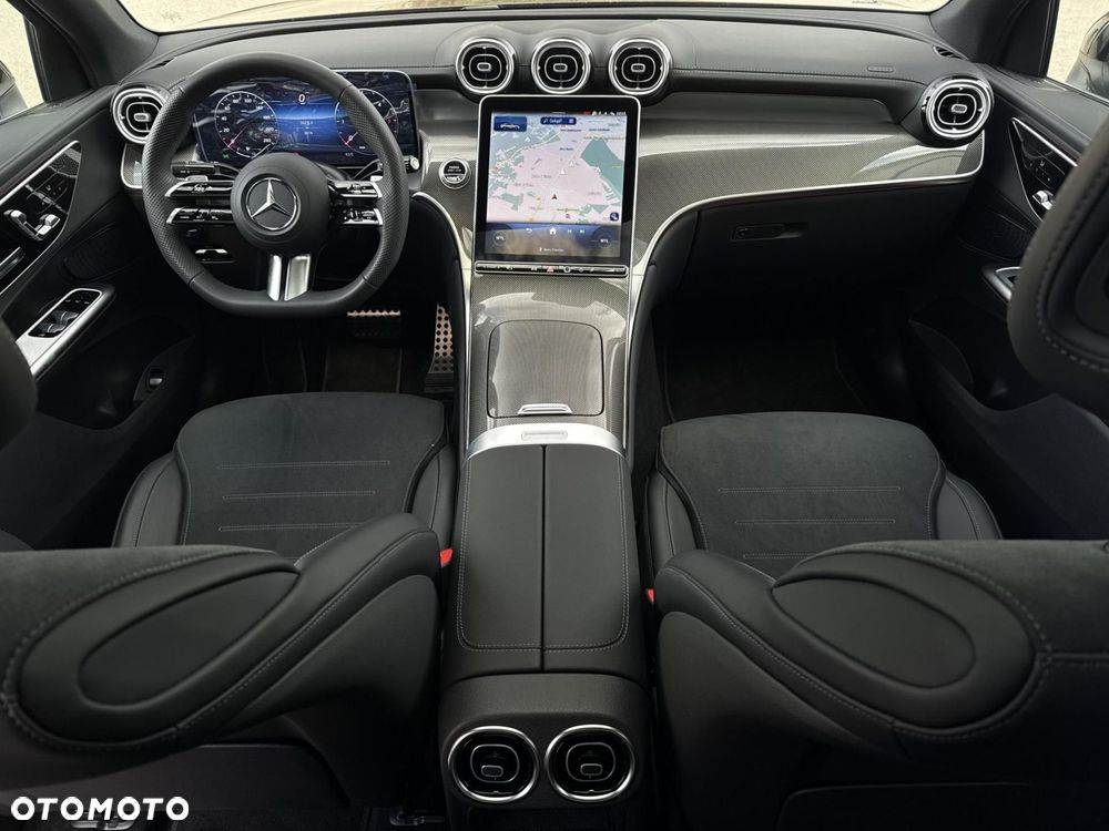 Mercedes-Benz GLC - 21