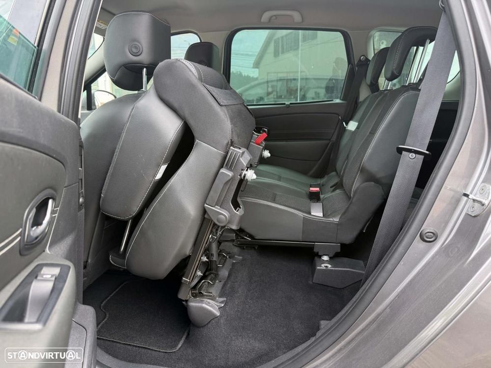 Renault Grand Scénic 1.5 dCi Luxe SS - 16