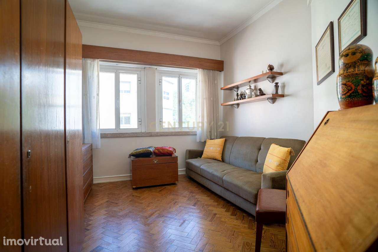 Apartamento T2 com boa exposição solar na Mina de Água, Amadora - Grande imagem: 5/18