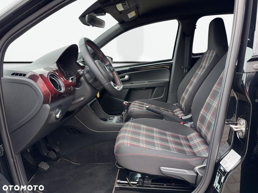 Volkswagen up! 1.0 TSI GTI - 10