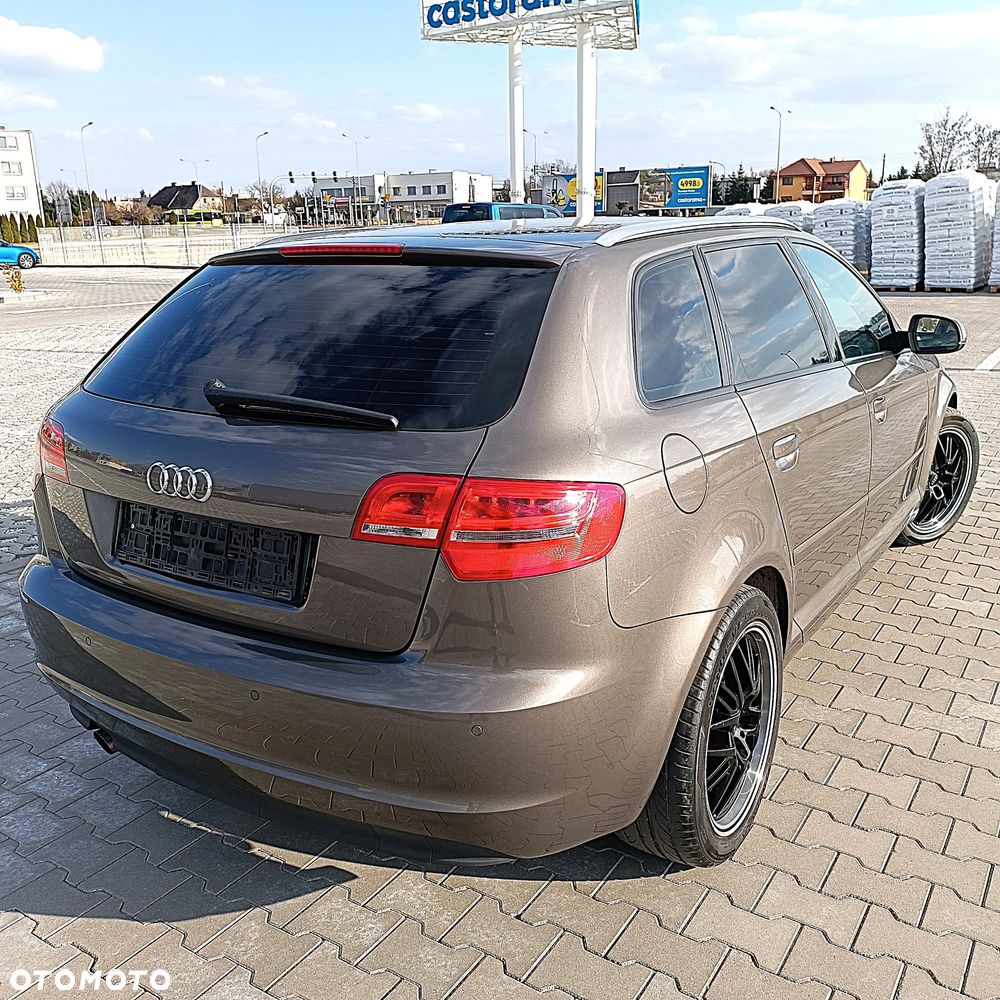 Audi A3 Sportback 2.0 TDI DPF Attraction - 4