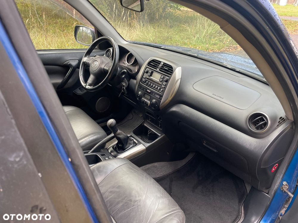 Toyota RAV4 - 12