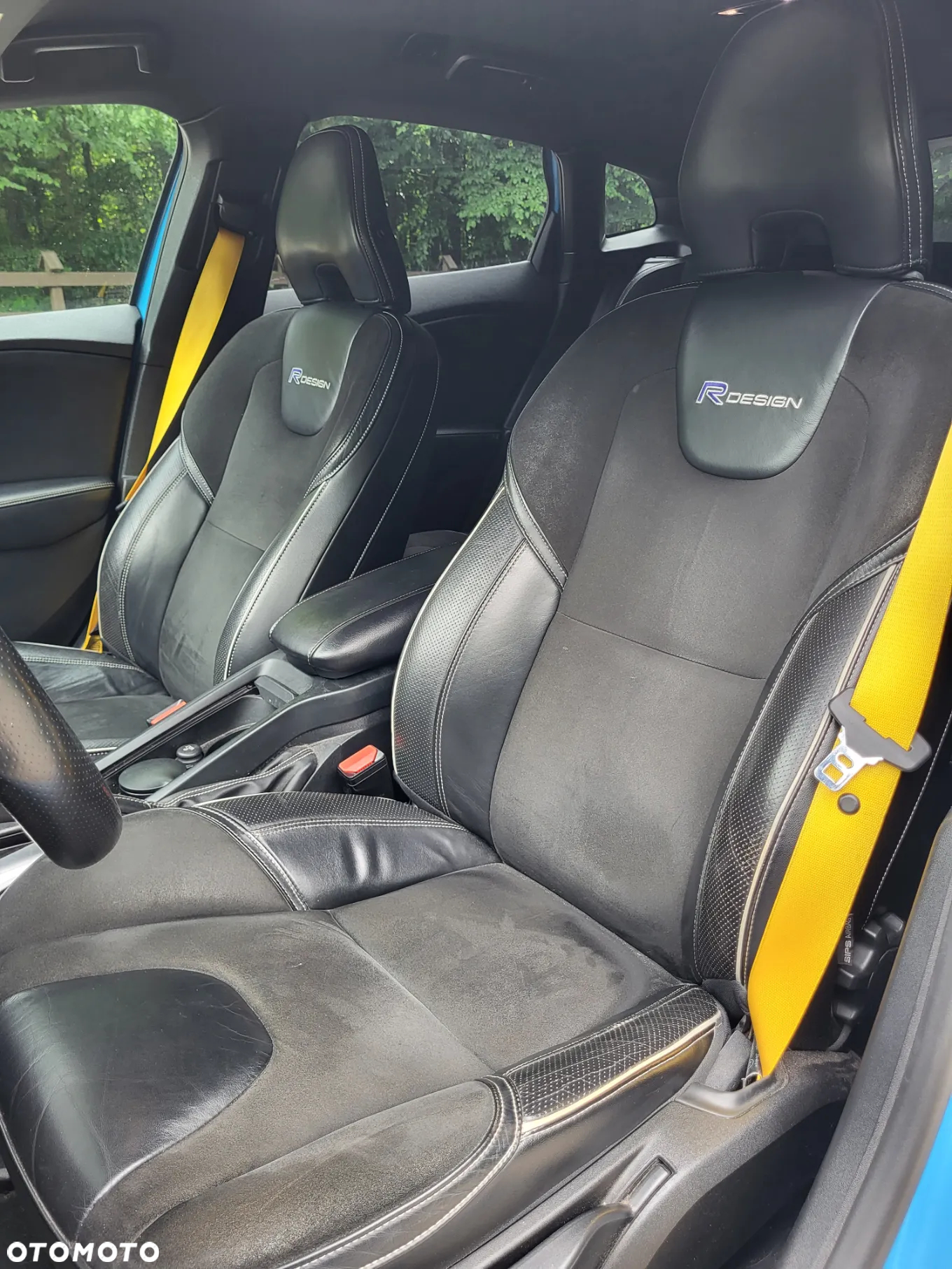 Volvo V40 D2 R-Design - 11
