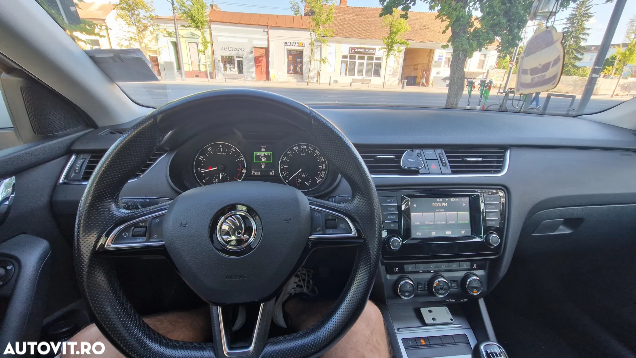 Skoda Octavia 1.4 TSI ELEGANCE - 4