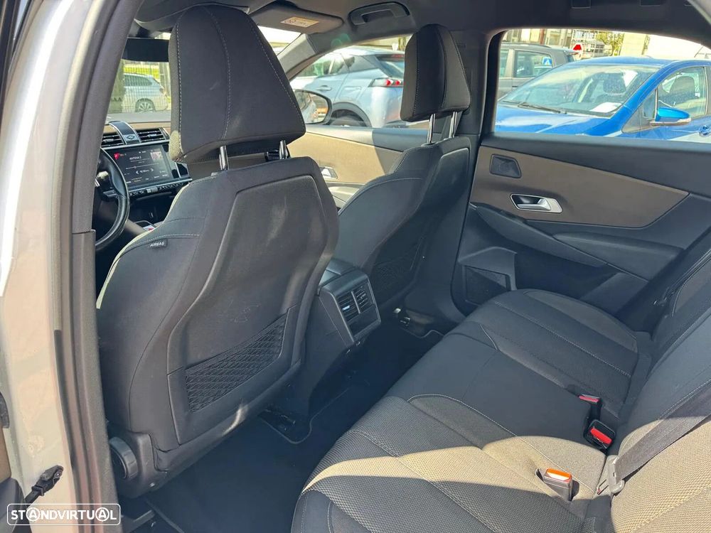 DS DS7 Crossback 1.5 BlueHDi Performance Line EAT8 - 7