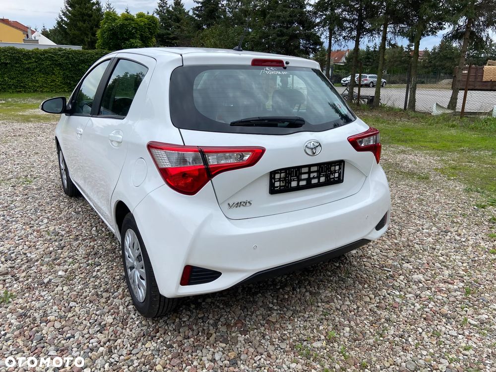 Toyota Yaris - 11