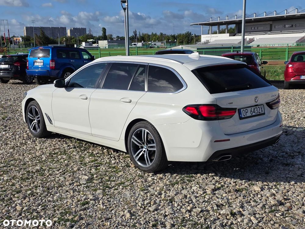 BMW Seria 5 520d xDrive mHEV - 8